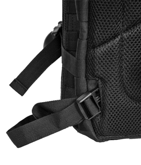 black Ultimate Assault Pack strap close up view